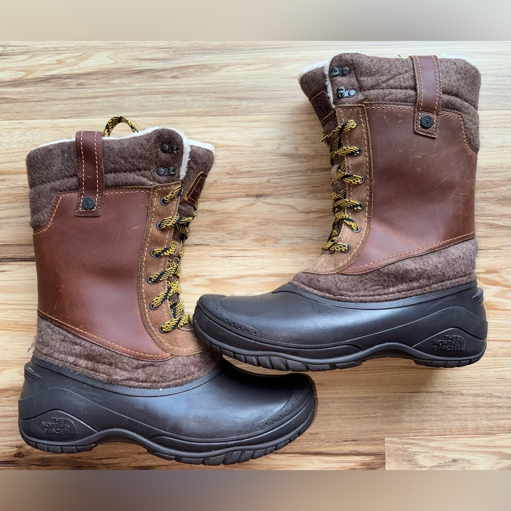 The North Face- Shellista lll Mid Apres Boots - Picture 4 of 11